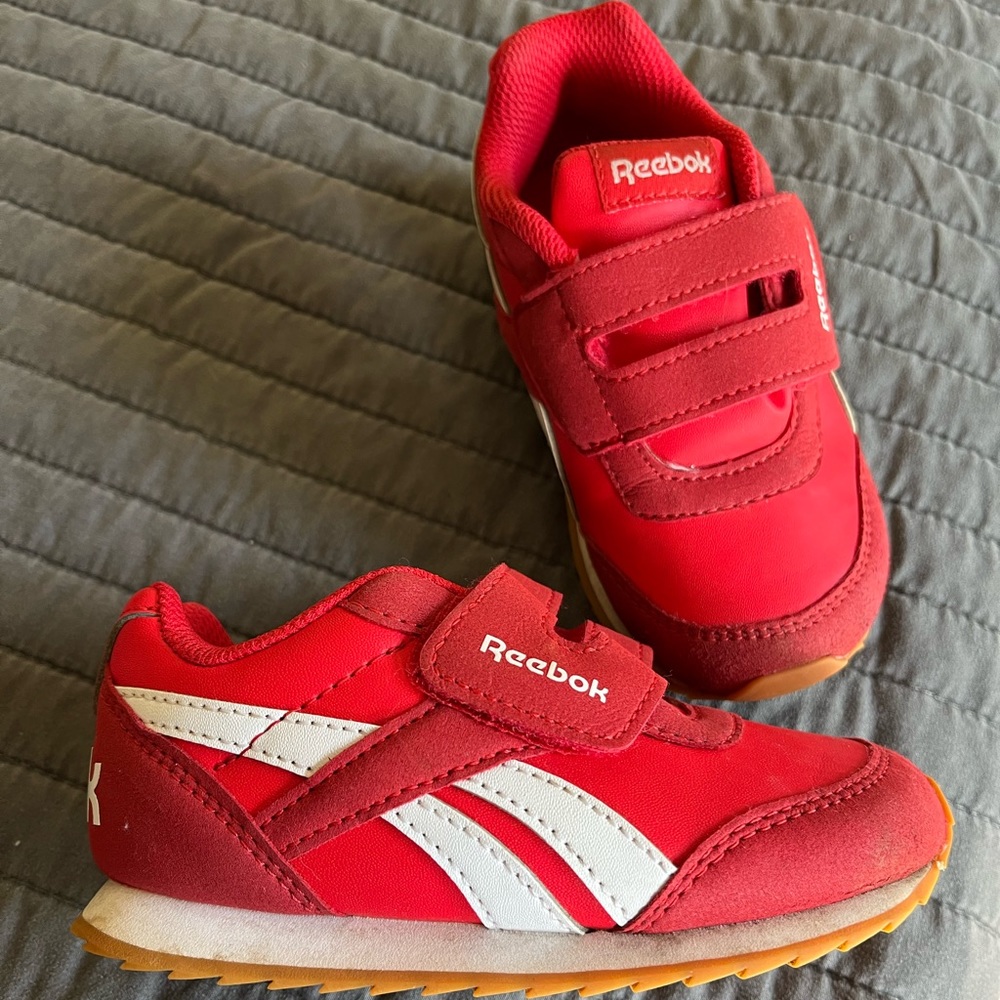 Toddler Size 8 Boys Reebok velcro closure shoes. Very gently worn.